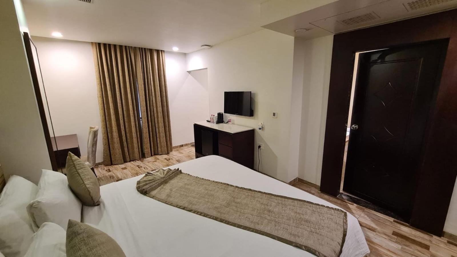 Regenta Inn Ranip Ahmedabad Ngoại thất bức ảnh