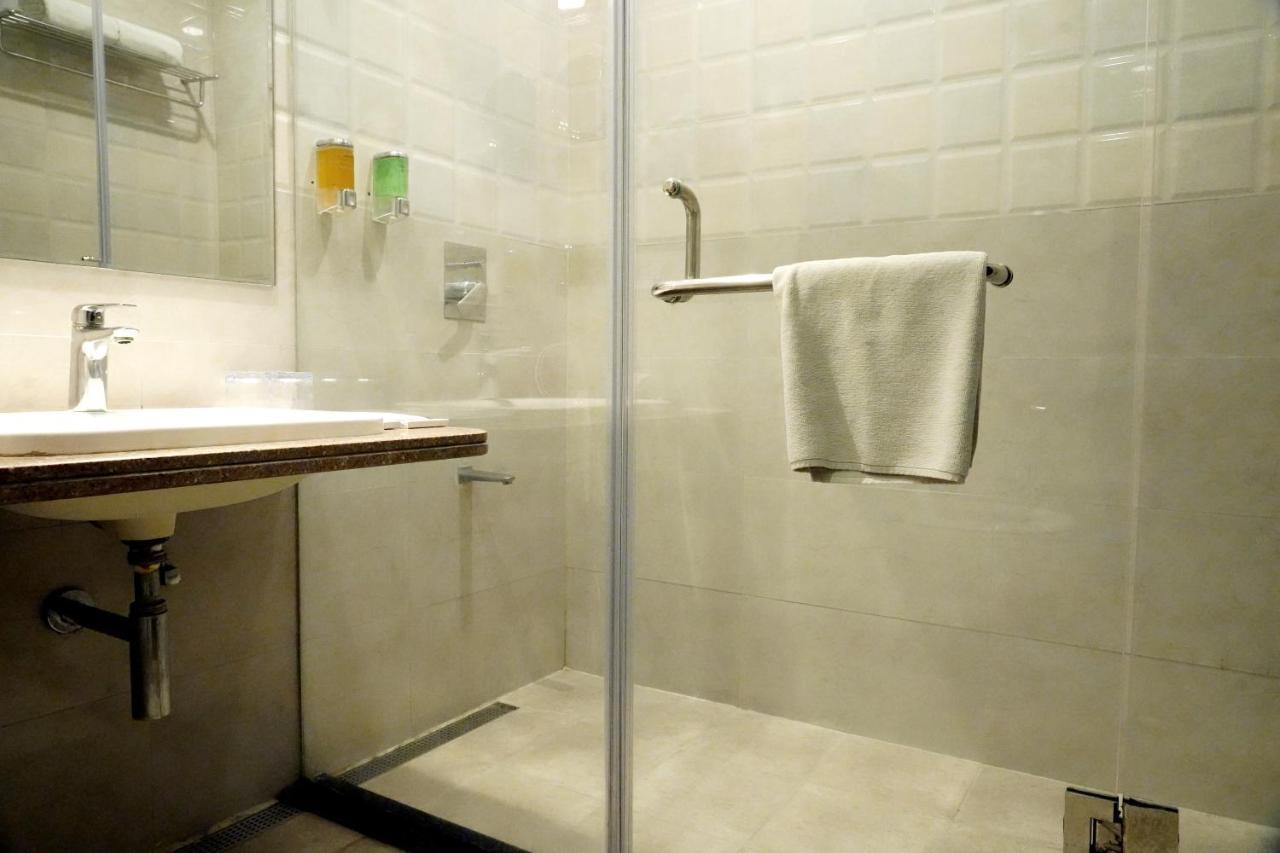 Regenta Inn Ranip Ahmedabad Ngoại thất bức ảnh