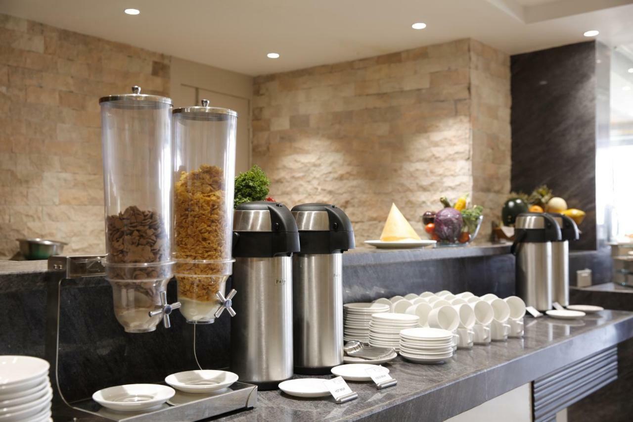 Regenta Inn Ranip Ahmedabad Ngoại thất bức ảnh