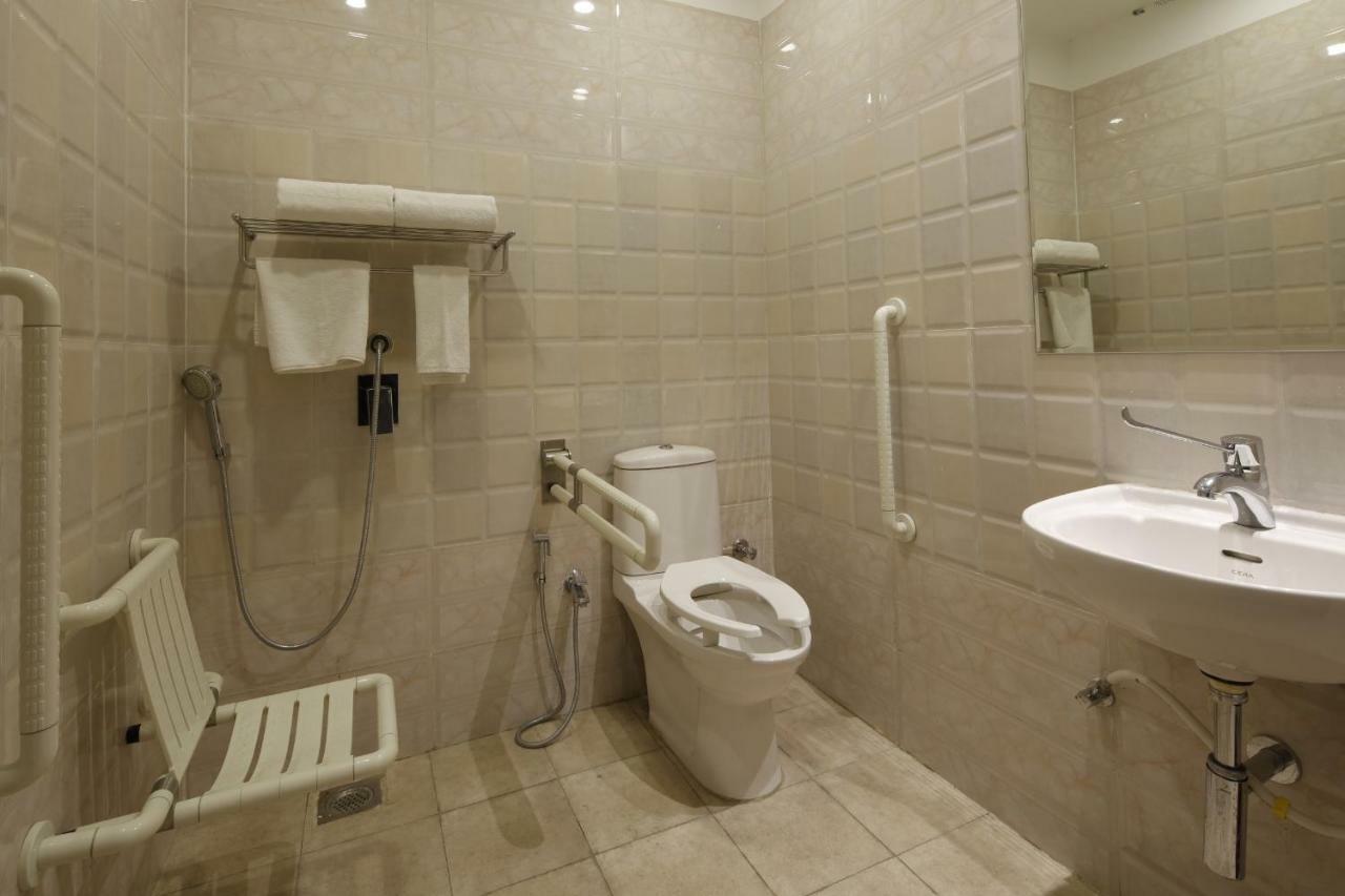 Regenta Inn Ranip Ahmedabad Ngoại thất bức ảnh